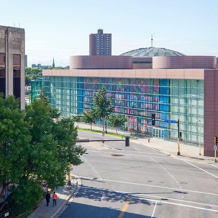 Holiday Inn Express Hotel & Suites Minneapolis-Downtown Convention Center By Ihg Exteriér fotografie